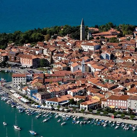 Old Isola In The Center