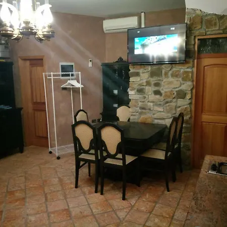 Apartment Old Isola In The Center